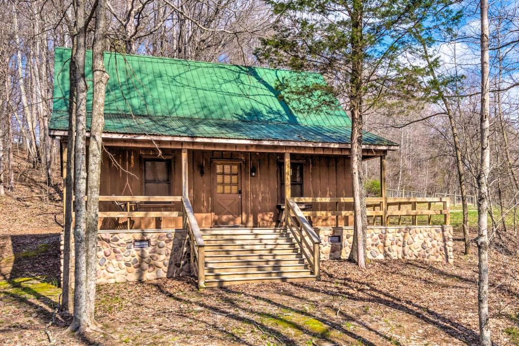 Quaint Lakeside Cabin with Pond and Fire Pit!