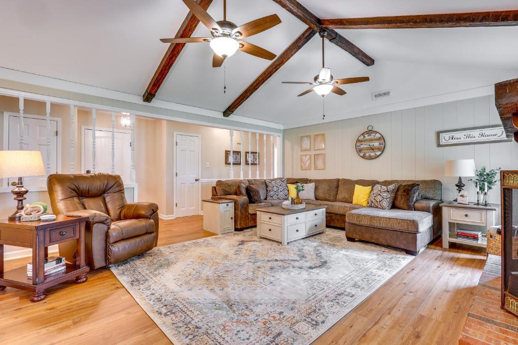 Pet-Friendly Decatur Vacation Rental with Patio!