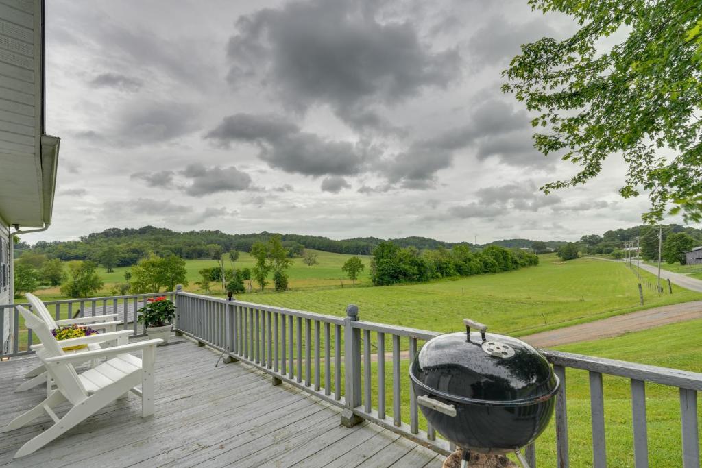 Countryside Hideaway in Greeneville with Fire Pit!