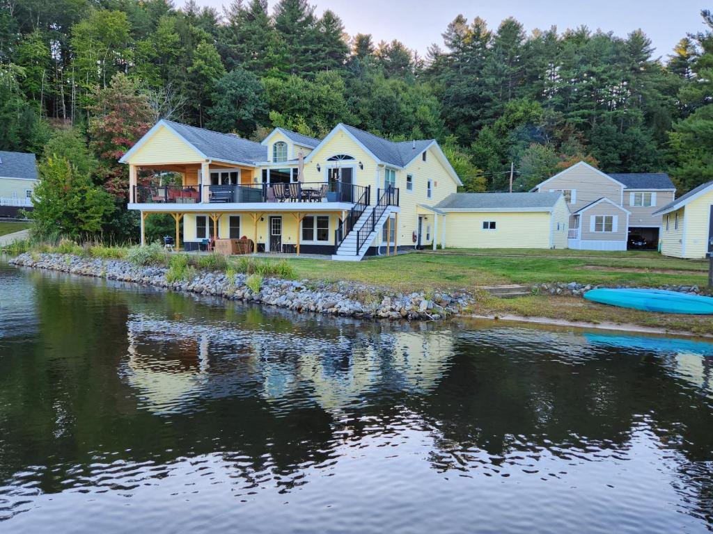 New England Lakefront Oasis (shared w/ owner)