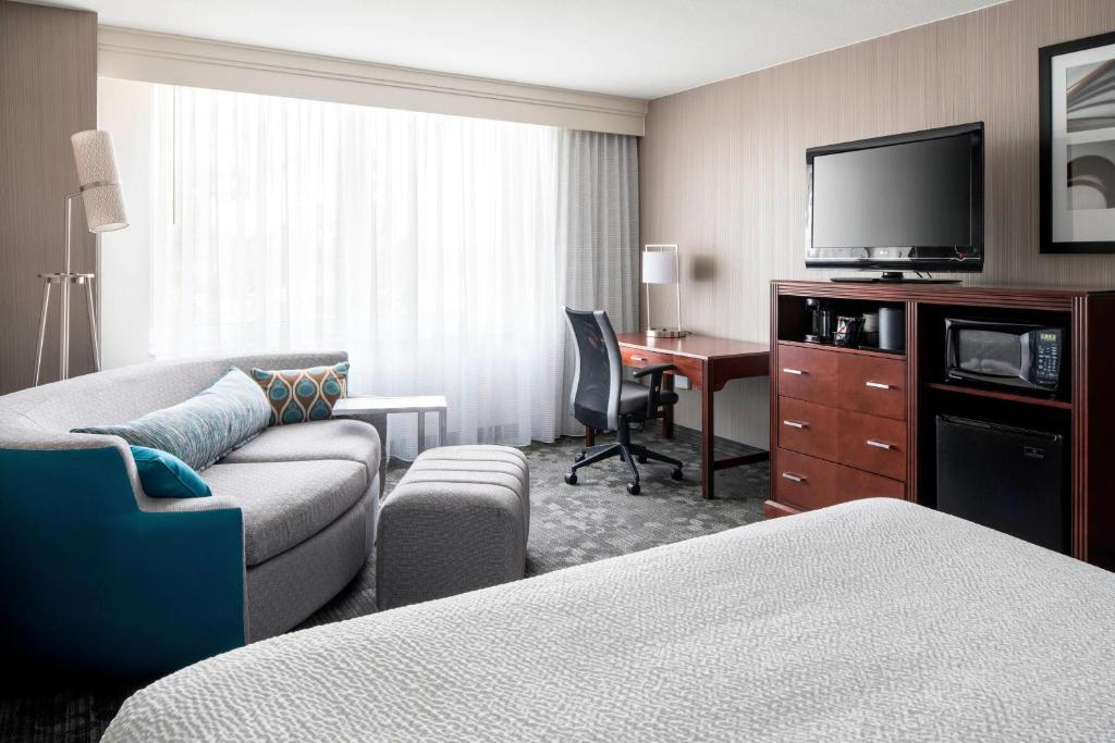 Courtyard by Marriott Seattle Federal Way