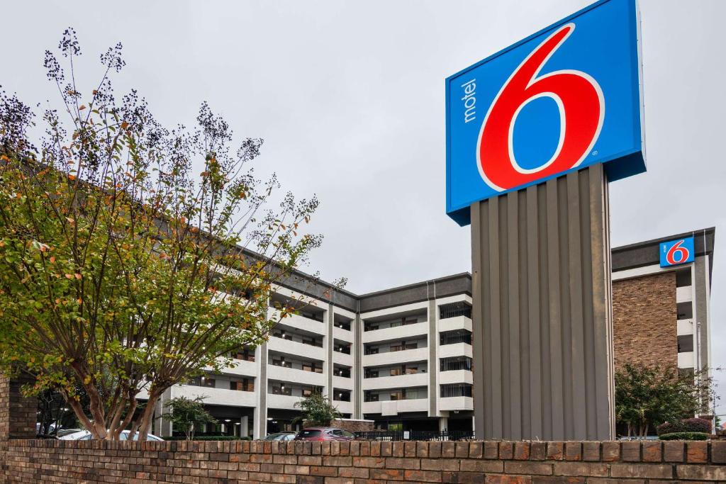 Motel 6-Columbus, GA - Downtown