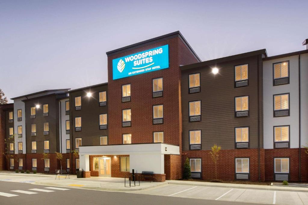 WoodSping Suites Washington DC East Arena Drive