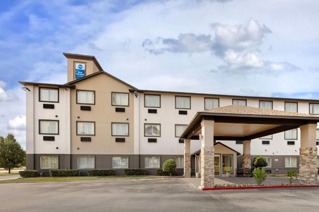 Best Western Greentree Inn & Suites