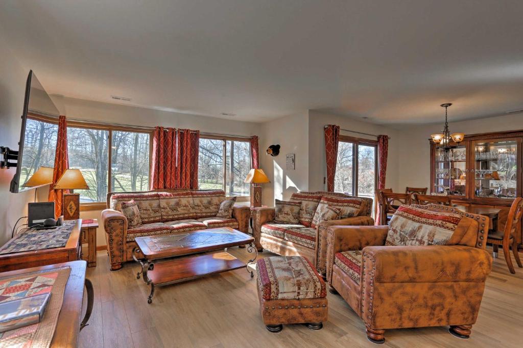 Vernon Township Condo Near Golfing and Skiing!