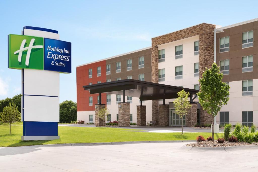 Holiday Inn Express & Suites Locust Grove, an IHG Hotel